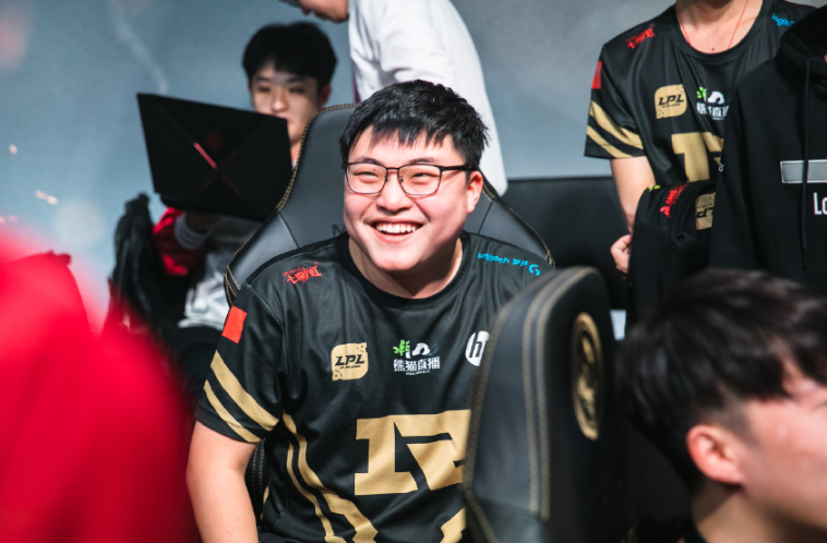 Uzi新星赛况扑朔迷离表现惊艳，切尔西未来可期！